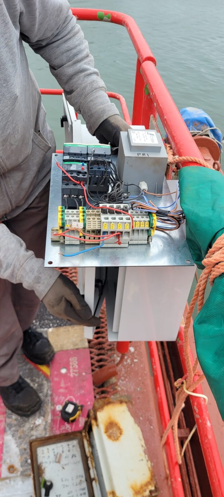 All control gear fitted on to a new back place.